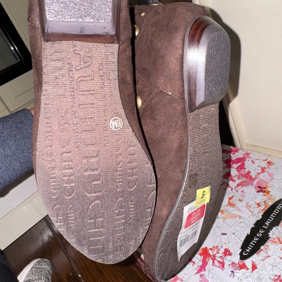 Chinese laundry brown studded flat boot 6 NWOT - Picture 4 of 7
